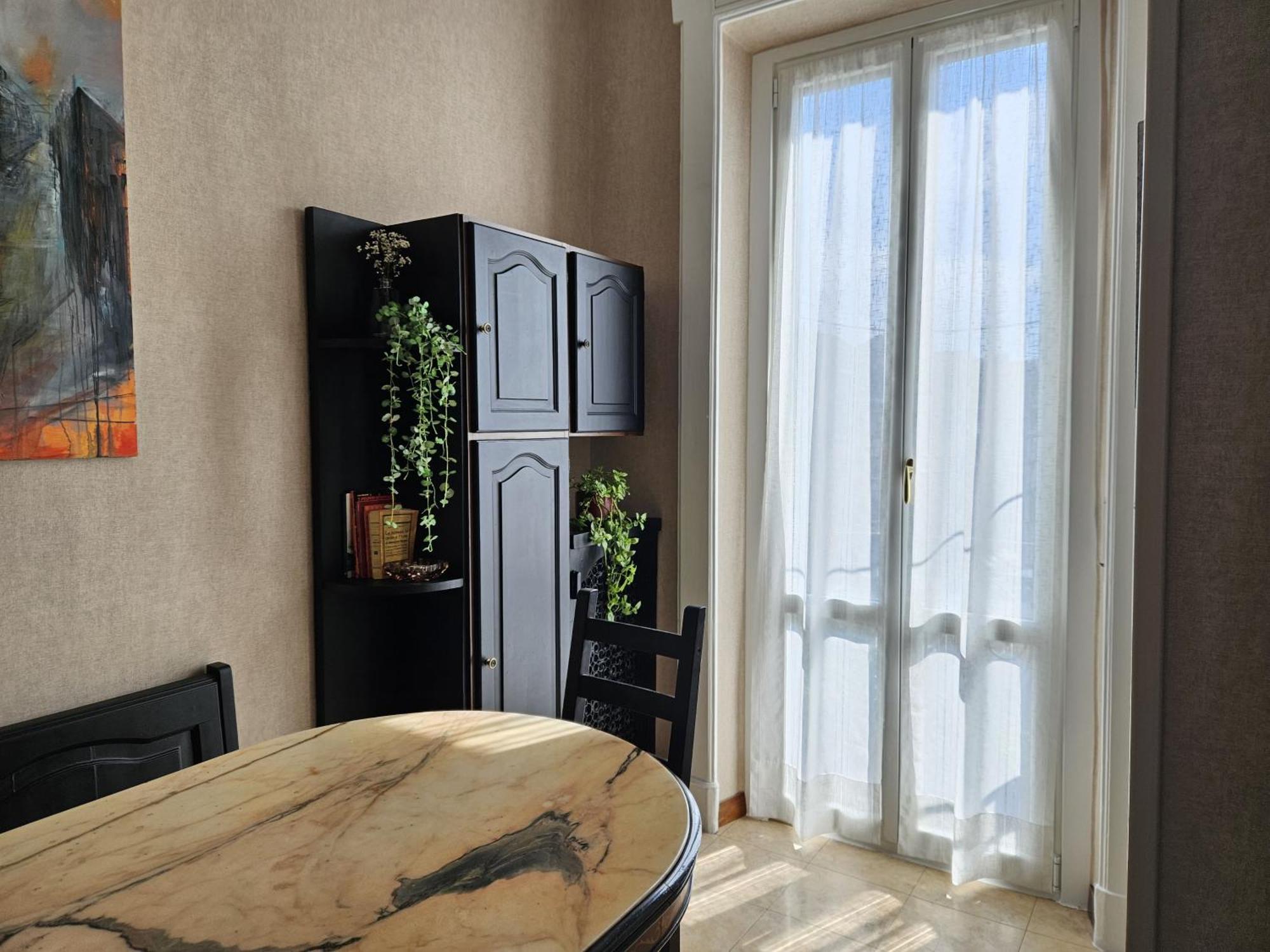 Homegallery - Elegante Appartamento Milanese エクステリア 写真