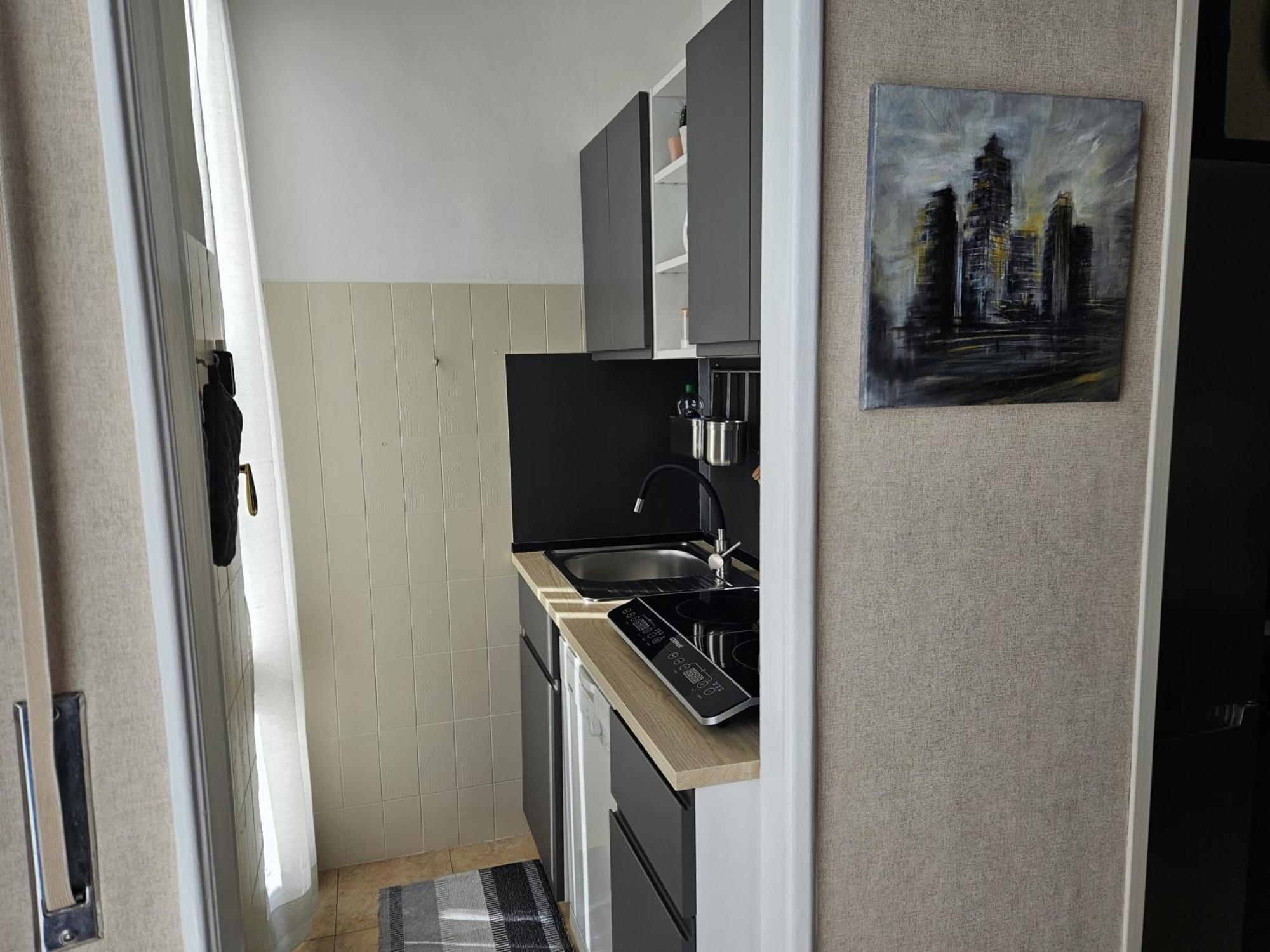 Homegallery - Elegante Appartamento Milanese エクステリア 写真